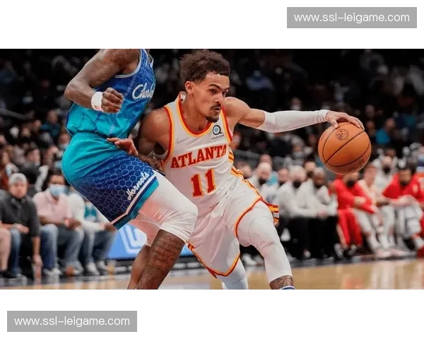 老鹰特雷·杨交易传闻持续发酵 球队更衣室氛围成为关注焦点